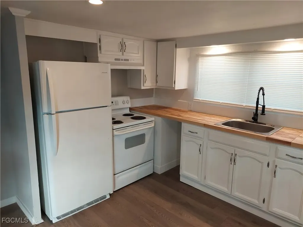 7580 Mcdaniel Drive North Fort Myers FL 33917