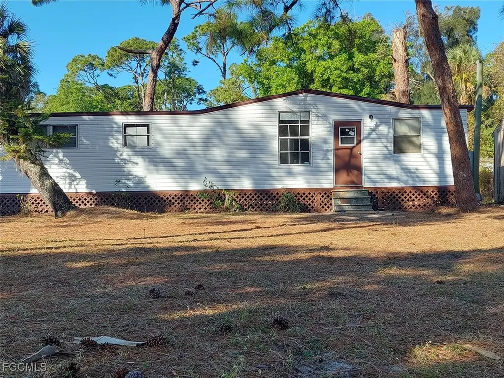 7580 Mcdaniel Drive North Fort Myers FL 33917