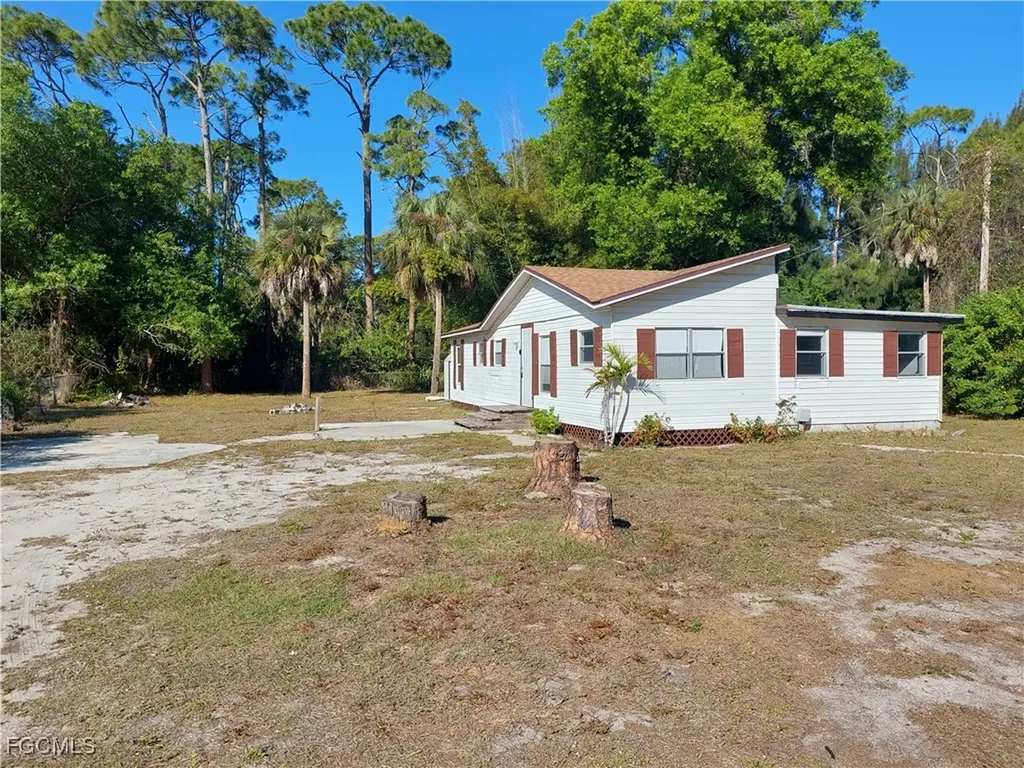 7580 Mcdaniel Drive North Fort Myers FL 33917