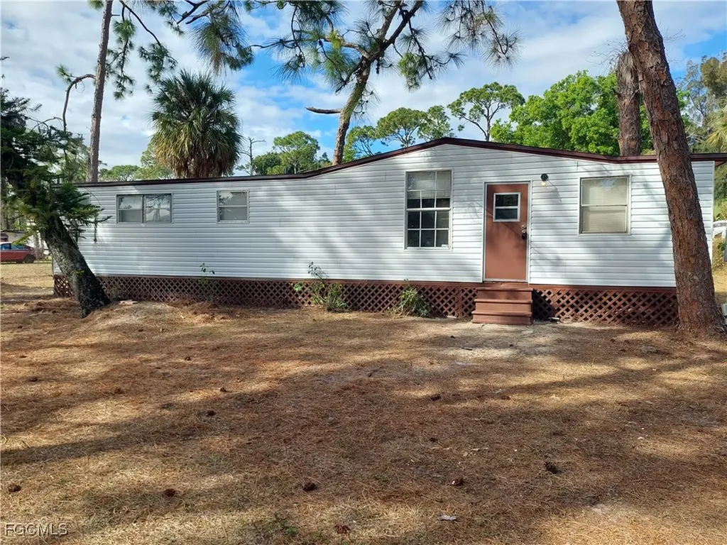 7580 Mcdaniel Drive North Fort Myers FL 33917