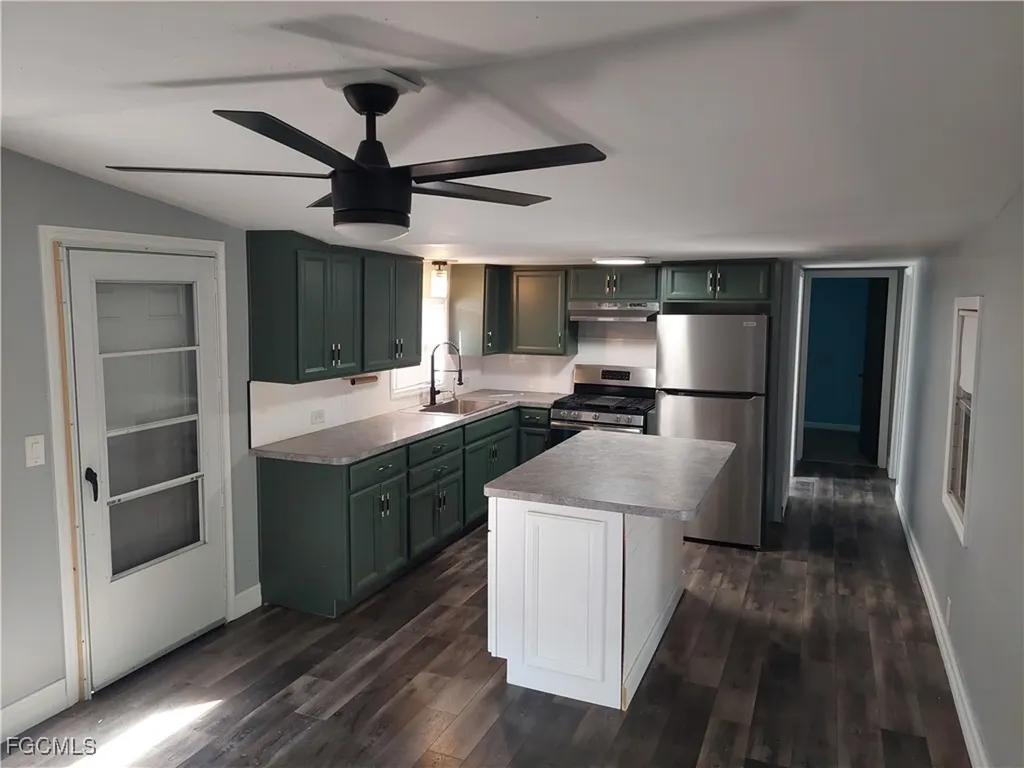 7580 Mcdaniel Drive North Fort Myers FL 33917