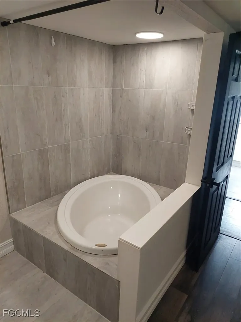 7580 Mcdaniel Drive North Fort Myers FL 33917