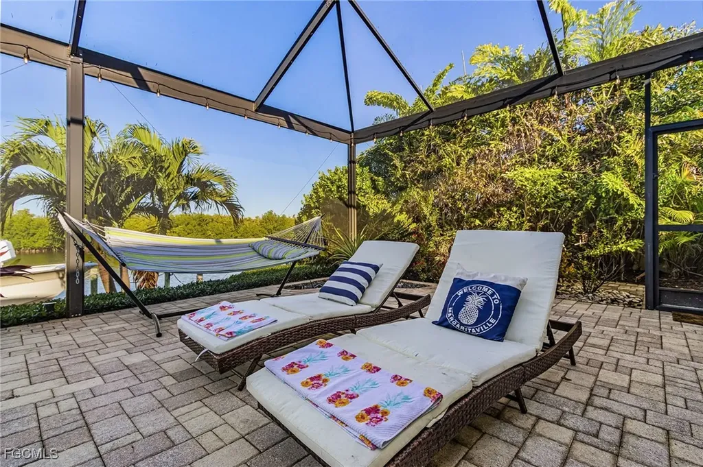 3724 Surfside Boulevard Cape Coral FL 33914