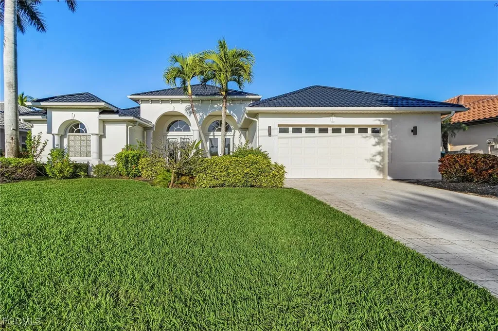 3724 Surfside Boulevard Cape Coral FL 33914
