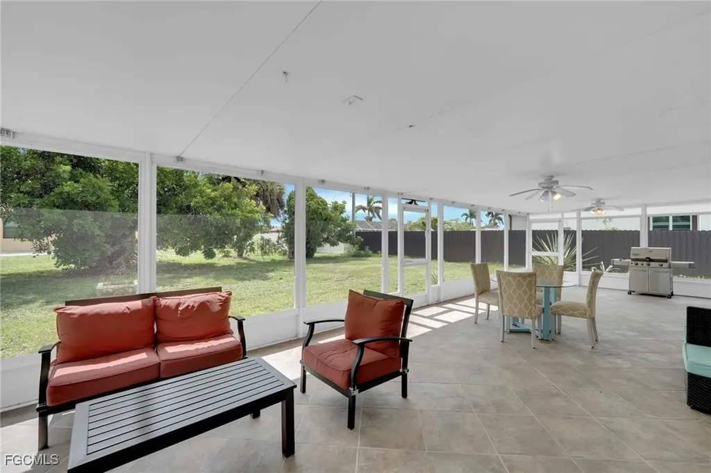 2506 SE 8th Avenue Cape Coral FL 33904