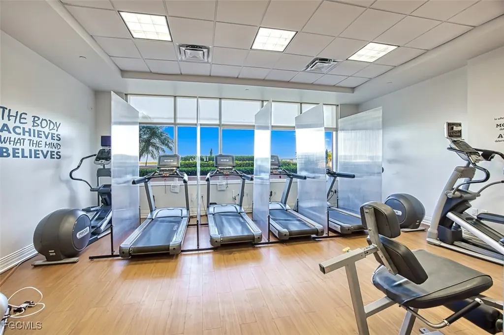 2090 W First Street Fort Myers FL 33901