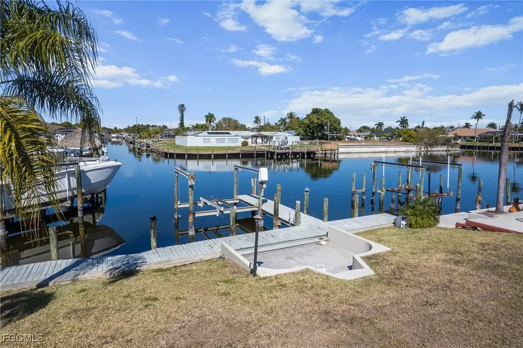 405 Bayshore Drive Cape Coral FL 33904