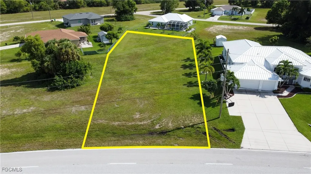 4239 E Gator Circle Cape Coral FL 33909