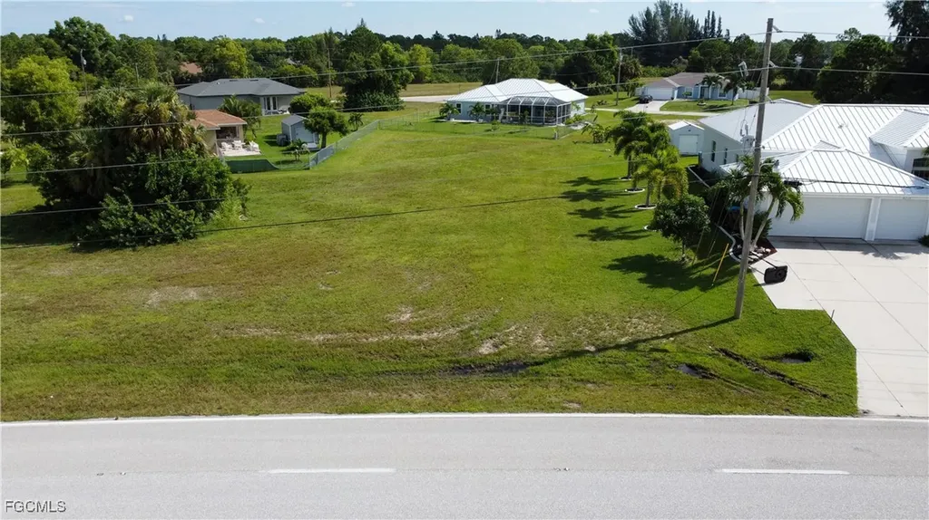 4239 E Gator Circle Cape Coral FL 33909