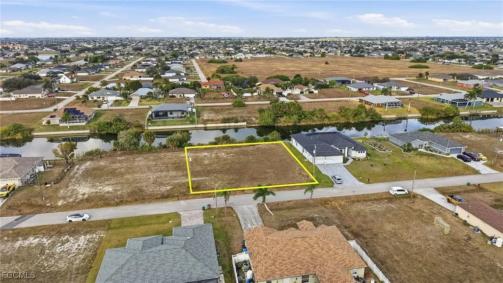 932 NW 9th Avenue Cape Coral FL 33993