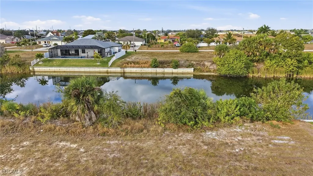 932 NW 9th Avenue Cape Coral FL 33993