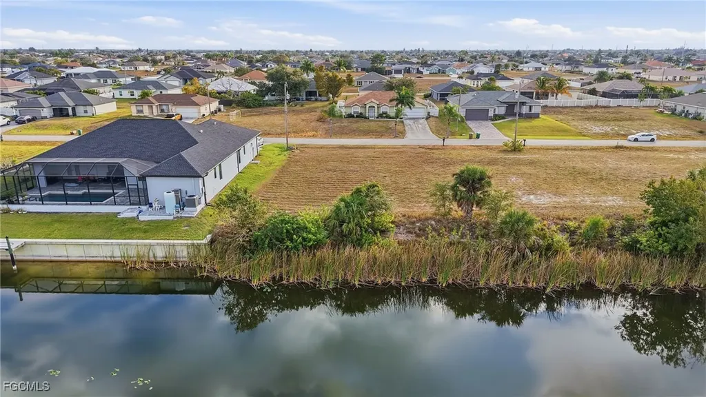 932 NW 9th Avenue Cape Coral FL 33993