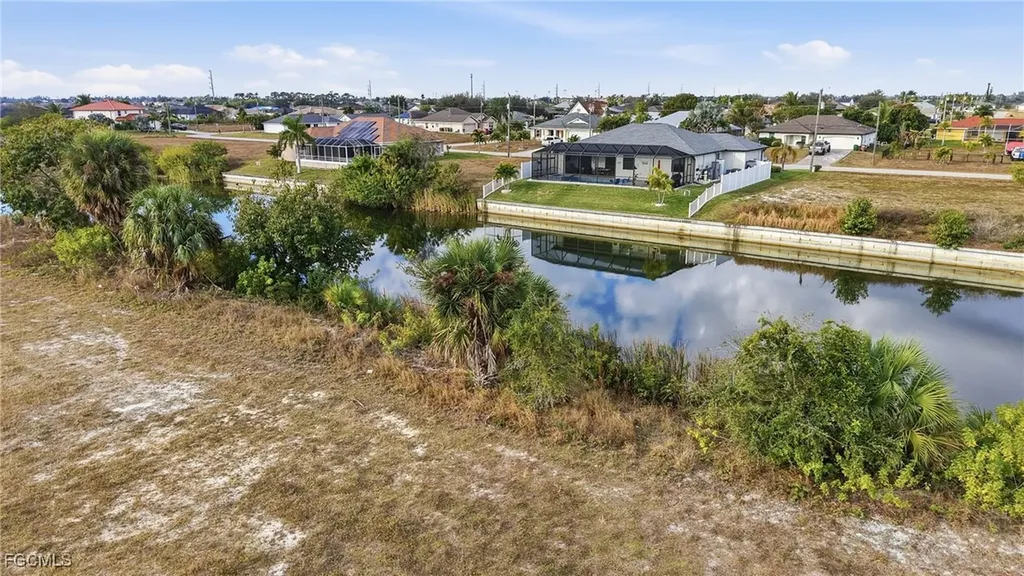 932 NW 9th Avenue Cape Coral FL 33993