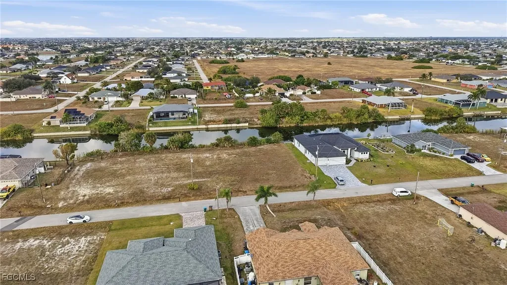 932 NW 9th Avenue Cape Coral FL 33993