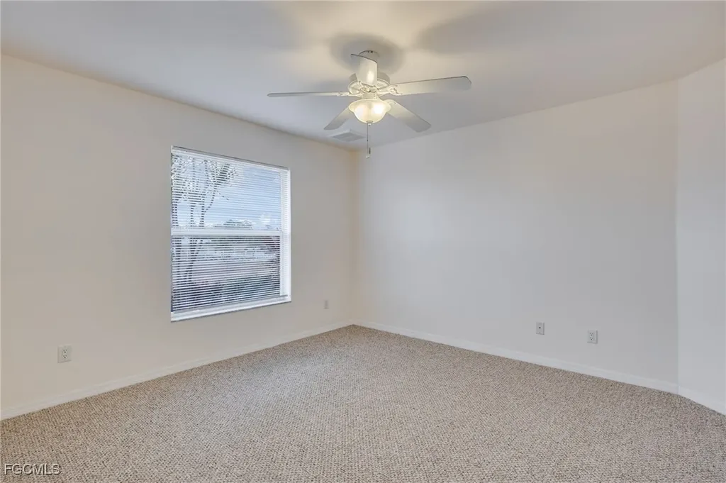 2221 NE 15th Lane Cape Coral FL 33909