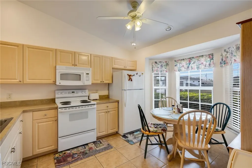 2221 NE 15th Lane Cape Coral FL 33909