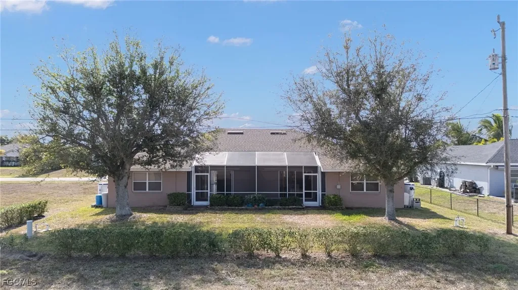 2221 NE 15th Lane Cape Coral FL 33909