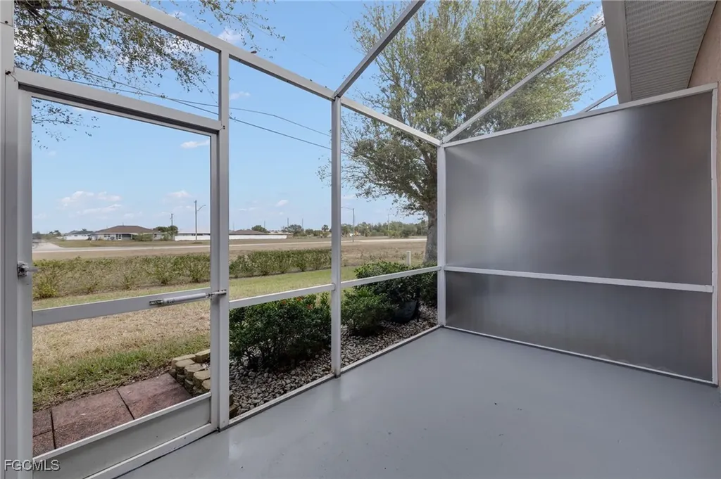 2221 NE 15th Lane Cape Coral FL 33909