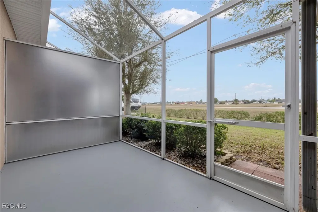 2221 NE 15th Lane Cape Coral FL 33909