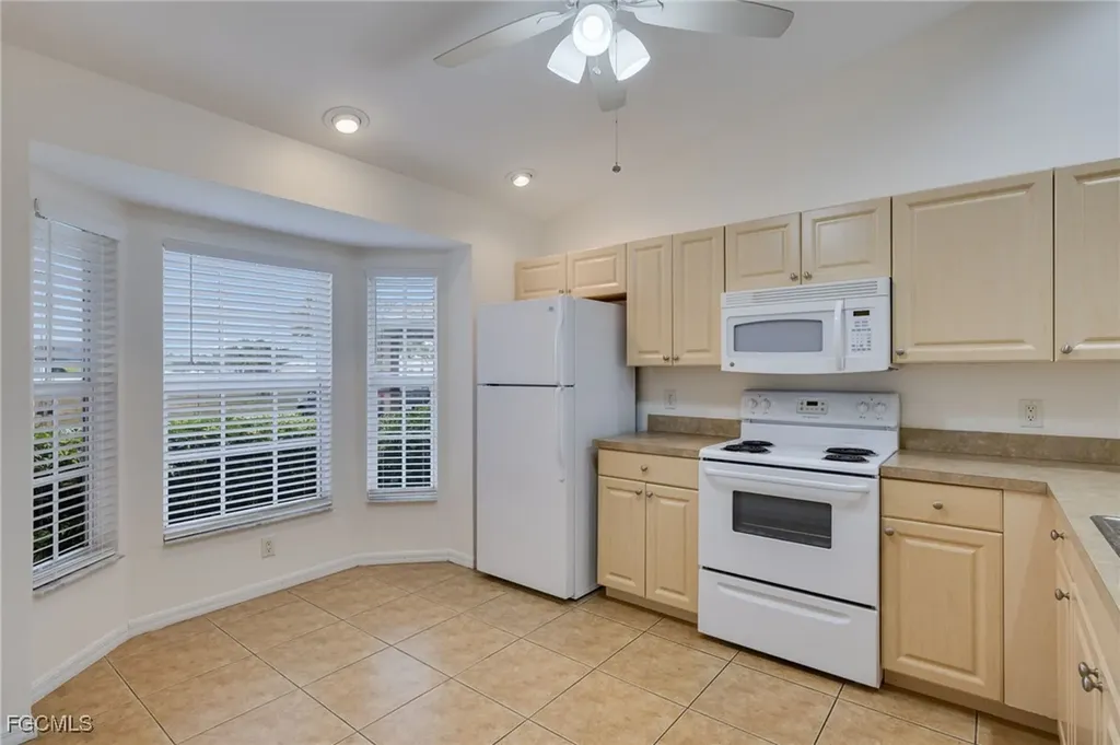 2221 NE 15th Lane Cape Coral FL 33909