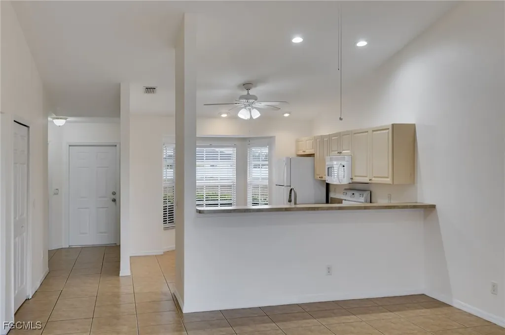 2221 NE 15th Lane Cape Coral FL 33909