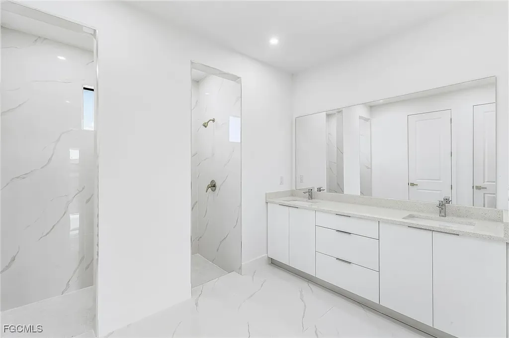 4202 NW 33rd Street Cape Coral FL 33993