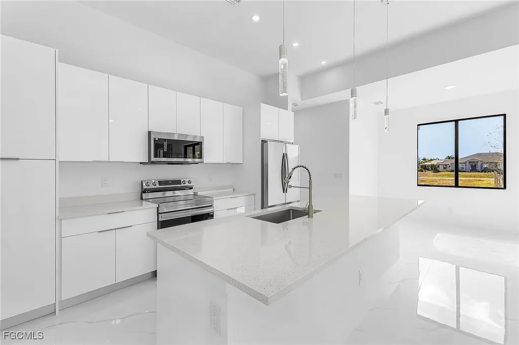 4202 NW 33rd Street Cape Coral FL 33993