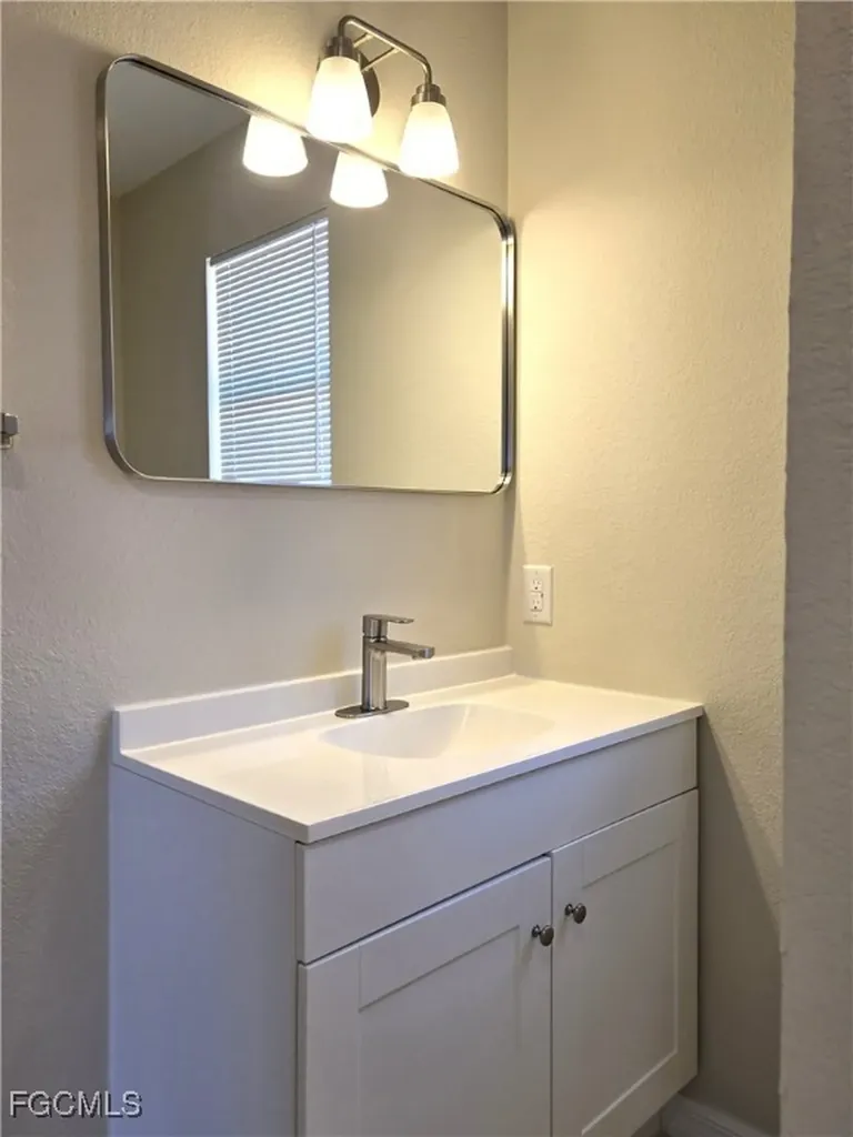 2222/2224 Virginia Avenue Fort Myers FL 33905