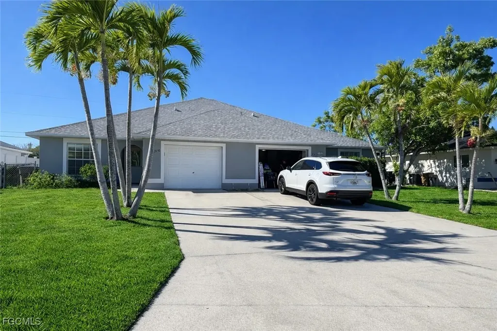 3216 SW 7th Place Cape Coral FL 33914