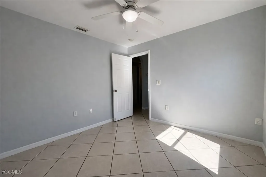 3216 SW 7th Place Cape Coral FL 33914