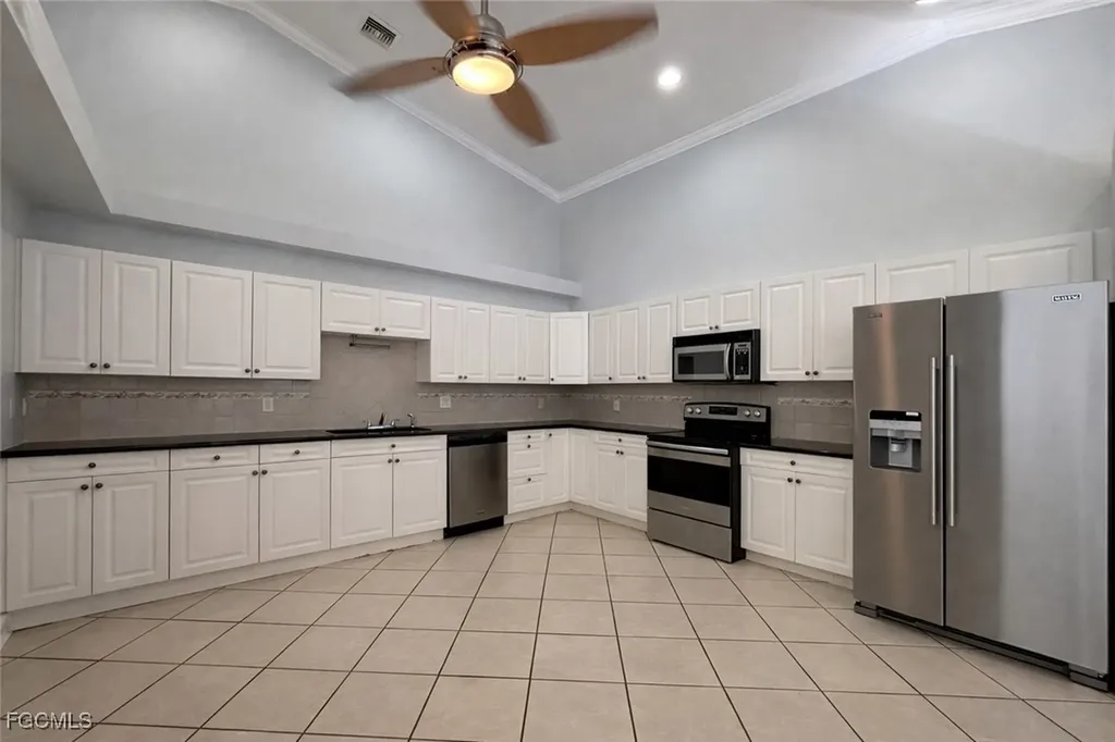 3216 SW 7th Place Cape Coral FL 33914