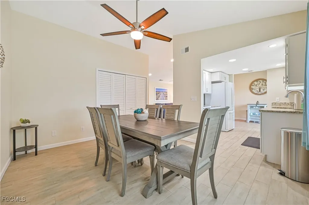 8475 Charter Club Circle Fort Myers FL 33919
