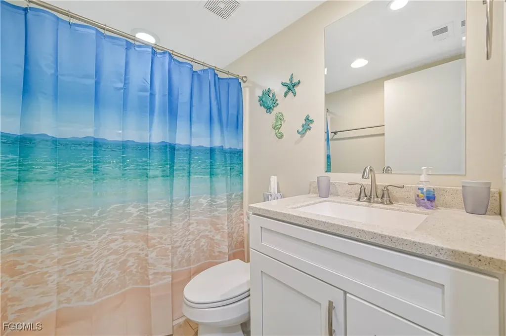 8475 Charter Club Circle Fort Myers FL 33919