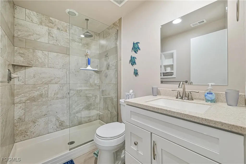 8475 Charter Club Circle Fort Myers FL 33919