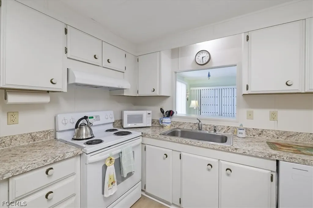 826 Peaceful Drive North Fort Myers FL 33917