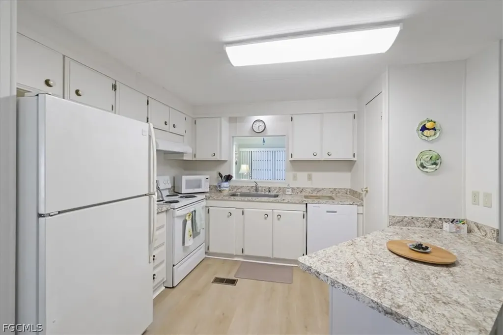 826 Peaceful Drive North Fort Myers FL 33917