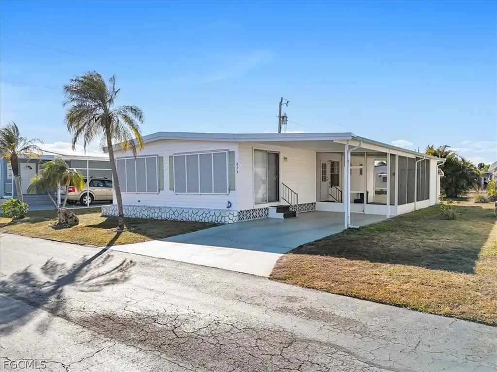 826 Peaceful Drive North Fort Myers FL 33917