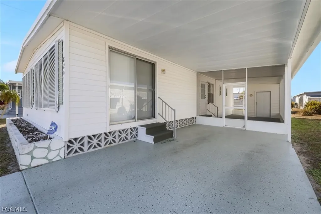 826 Peaceful Drive North Fort Myers FL 33917