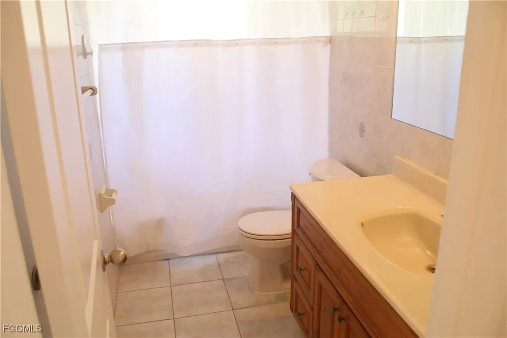 382 Ottumwa Avenue Fort Myers FL 33905