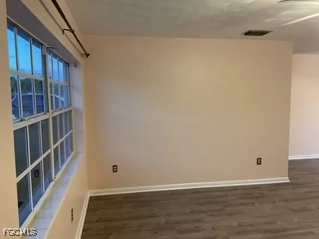 382 Ottumwa Avenue Fort Myers FL 33905