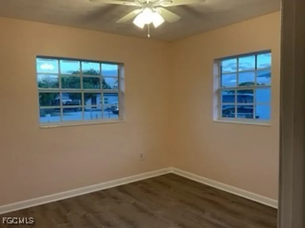 382 Ottumwa Avenue Fort Myers FL 33905