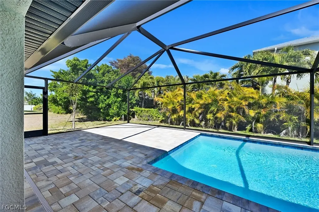 3613 NW 1st Street Cape Coral FL 33993