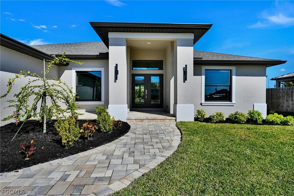 3613 NW 1st Street Cape Coral FL 33993