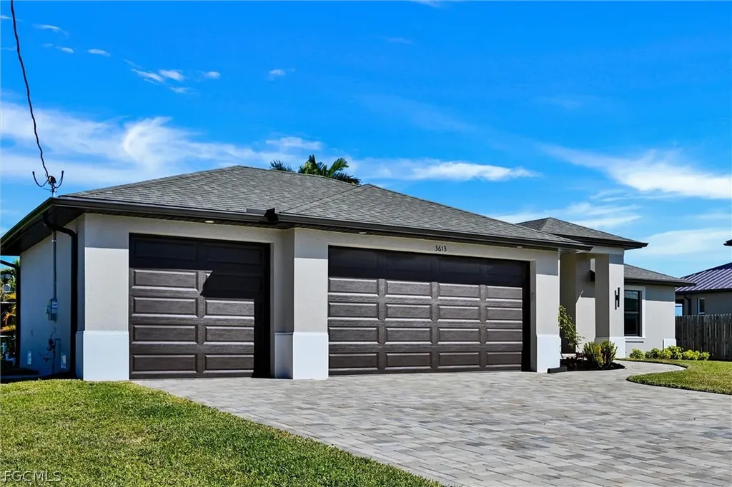 3613 NW 1st Street Cape Coral FL 33993
