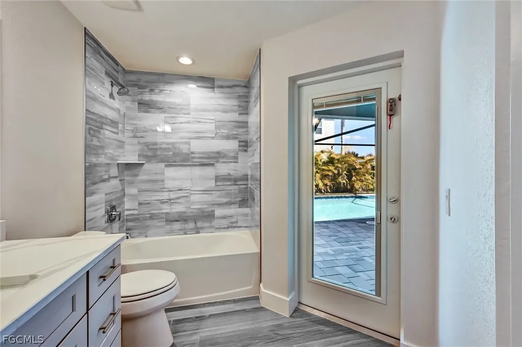 3613 NW 1st Street Cape Coral FL 33993