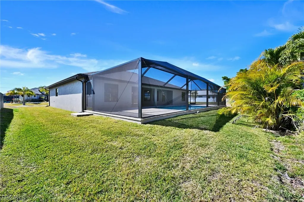 3613 NW 1st Street Cape Coral FL 33993