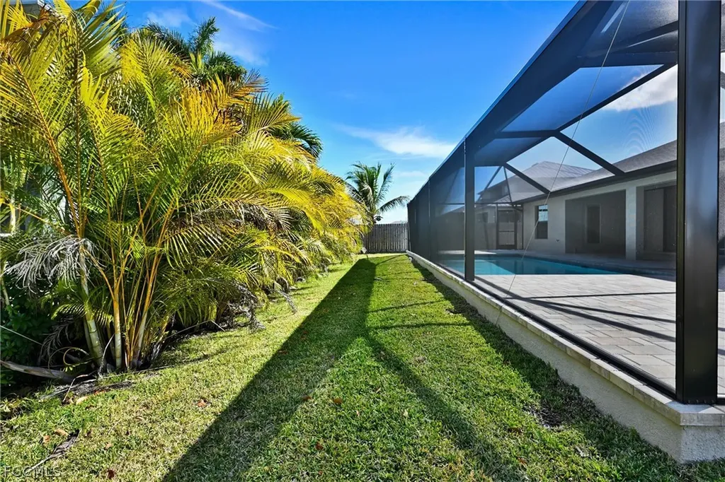 3613 NW 1st Street Cape Coral FL 33993
