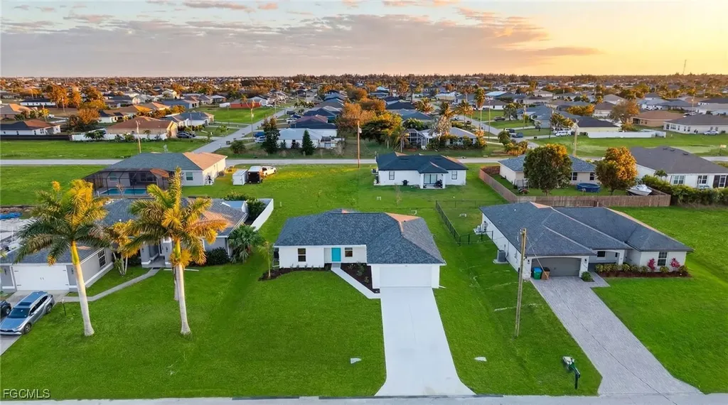1706 NW 5th Street Cape Coral FL 33993