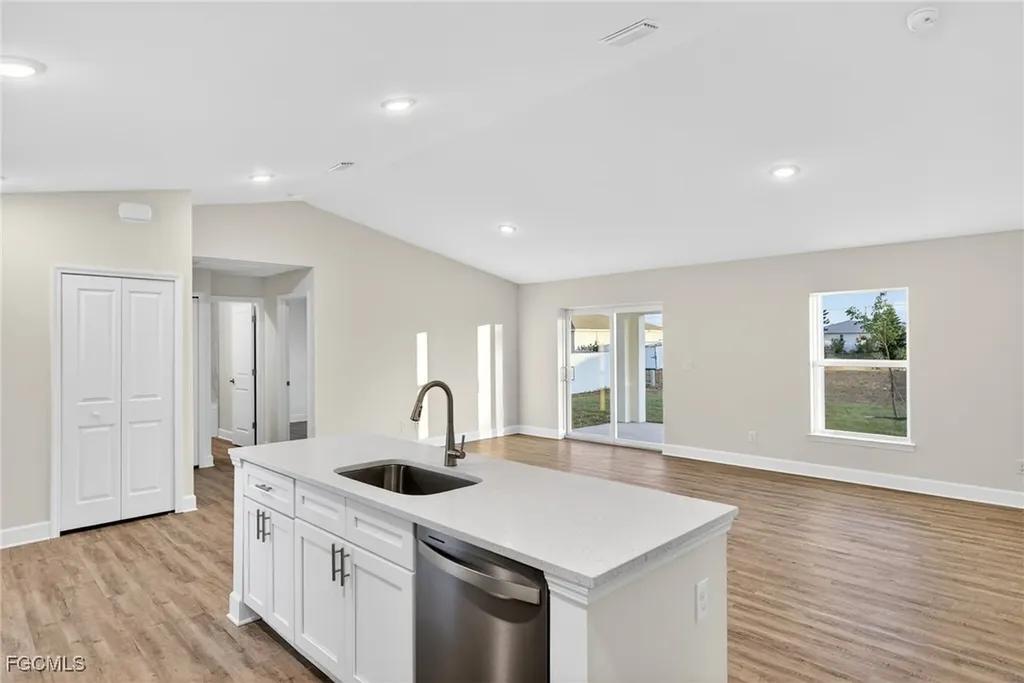 1706 NW 5th Street Cape Coral FL 33993