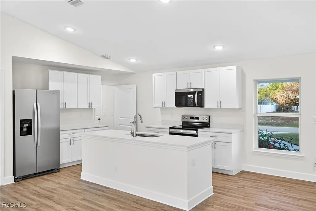 1706 NW 5th Street Cape Coral FL 33993